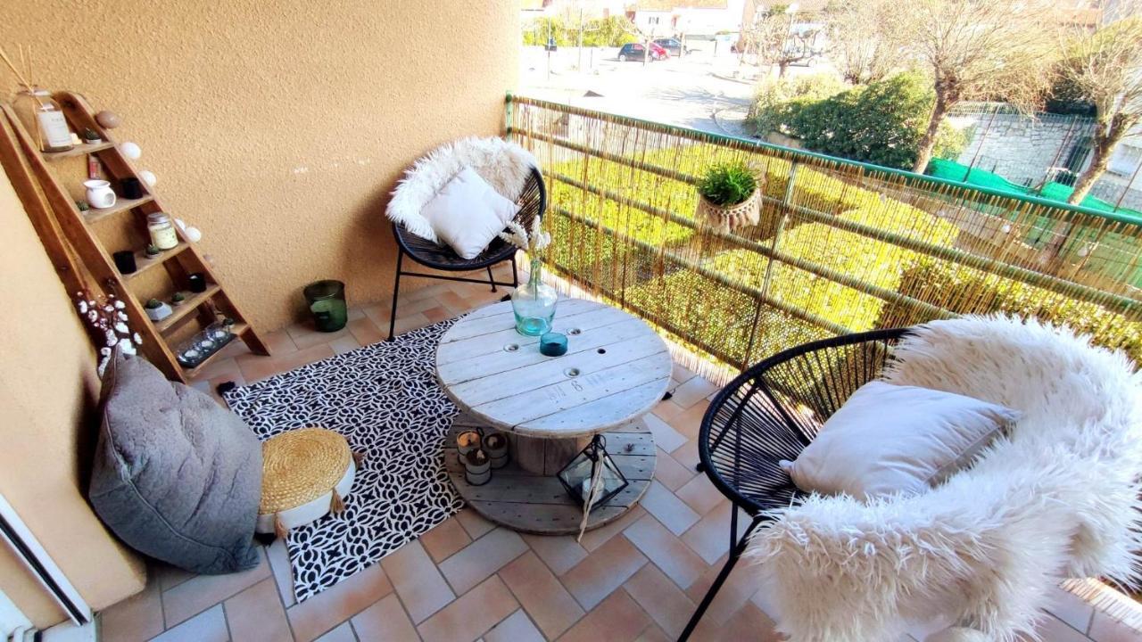 Un Nid D'Amour Apartment Ruoms Exterior foto