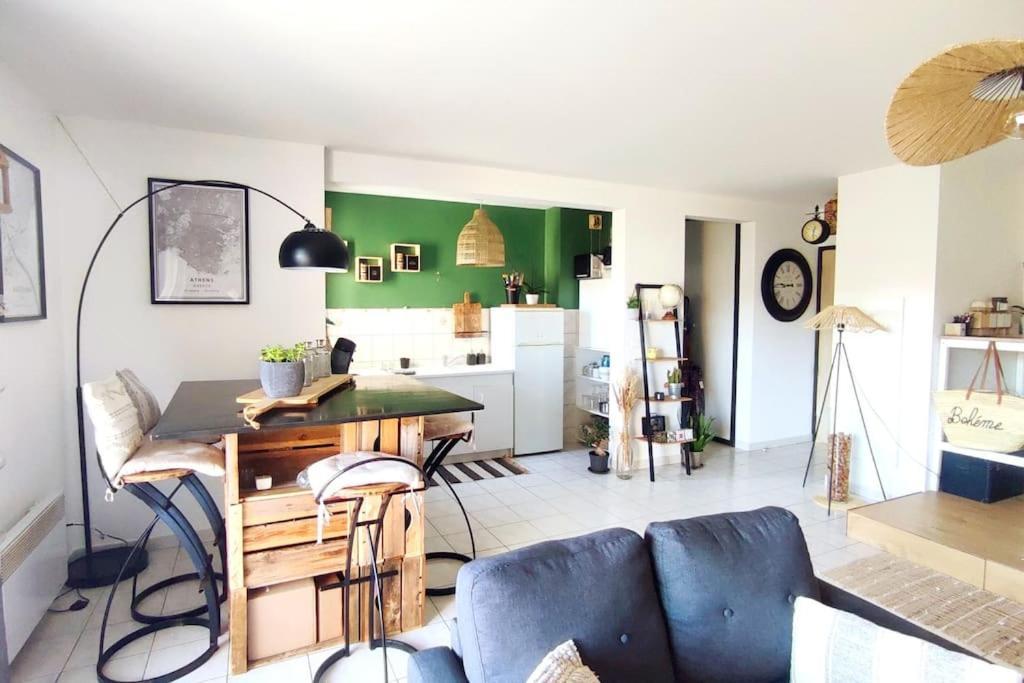 Un Nid D'Amour Apartment Ruoms Exterior foto